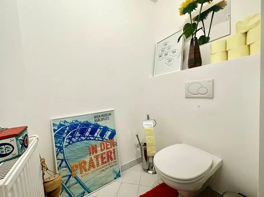 Charming Flat On Top Floor With Great View Apartment Vienna